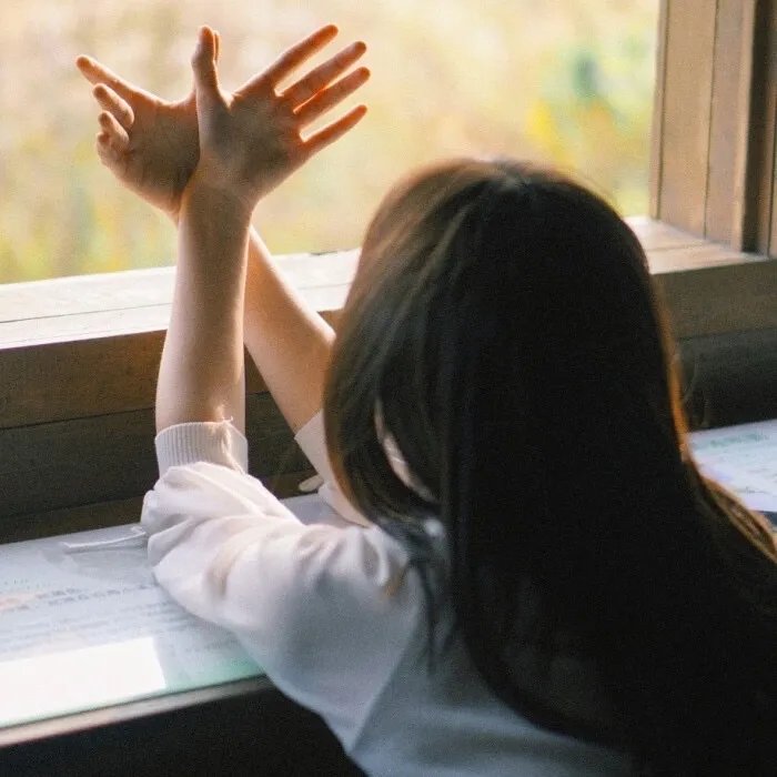 玛丽的白色连衣裙